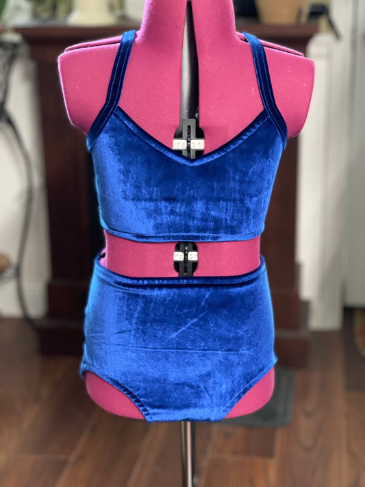 Size 10 velvet Becca Set