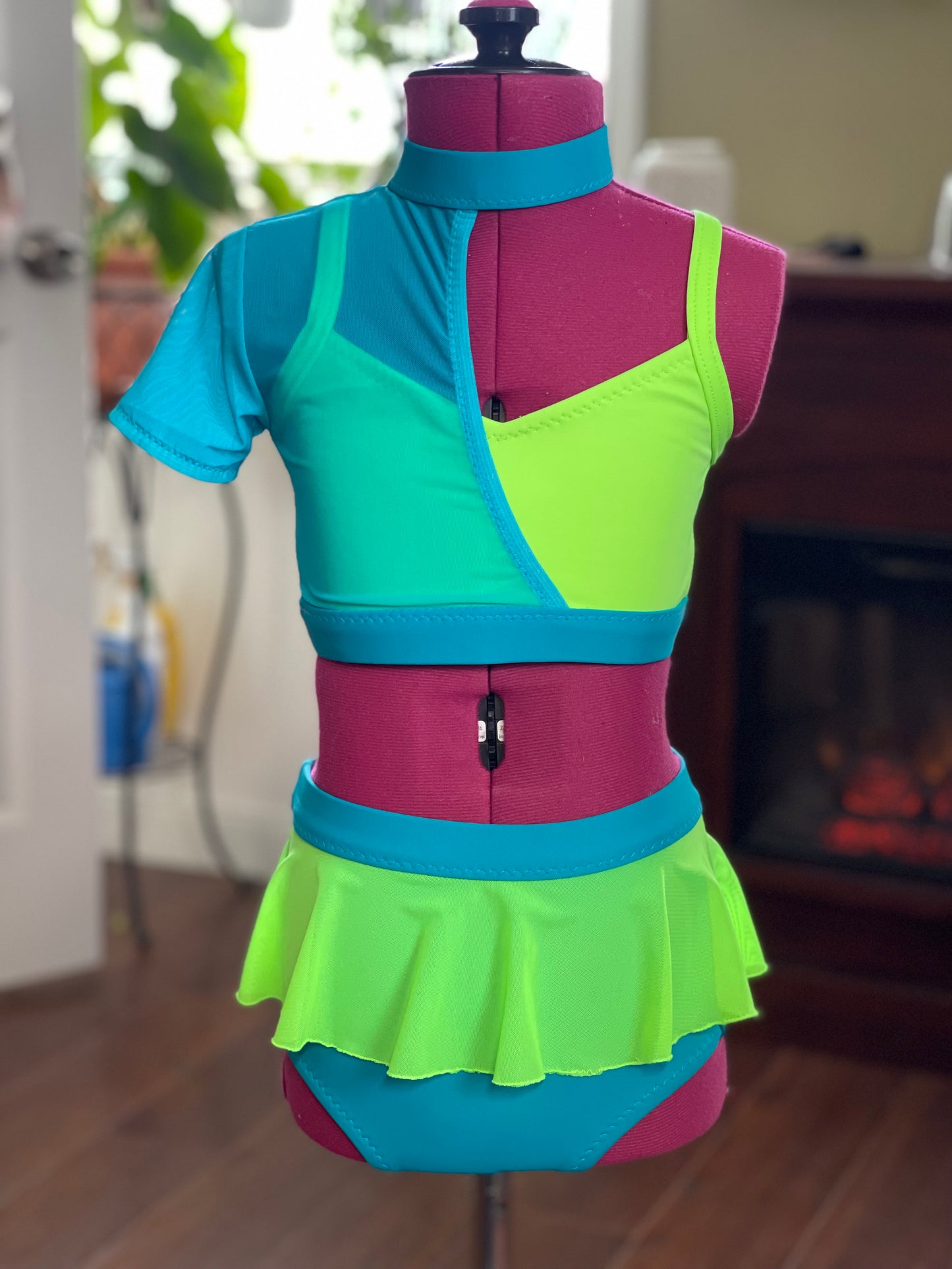 Size 4T Zoe dance set