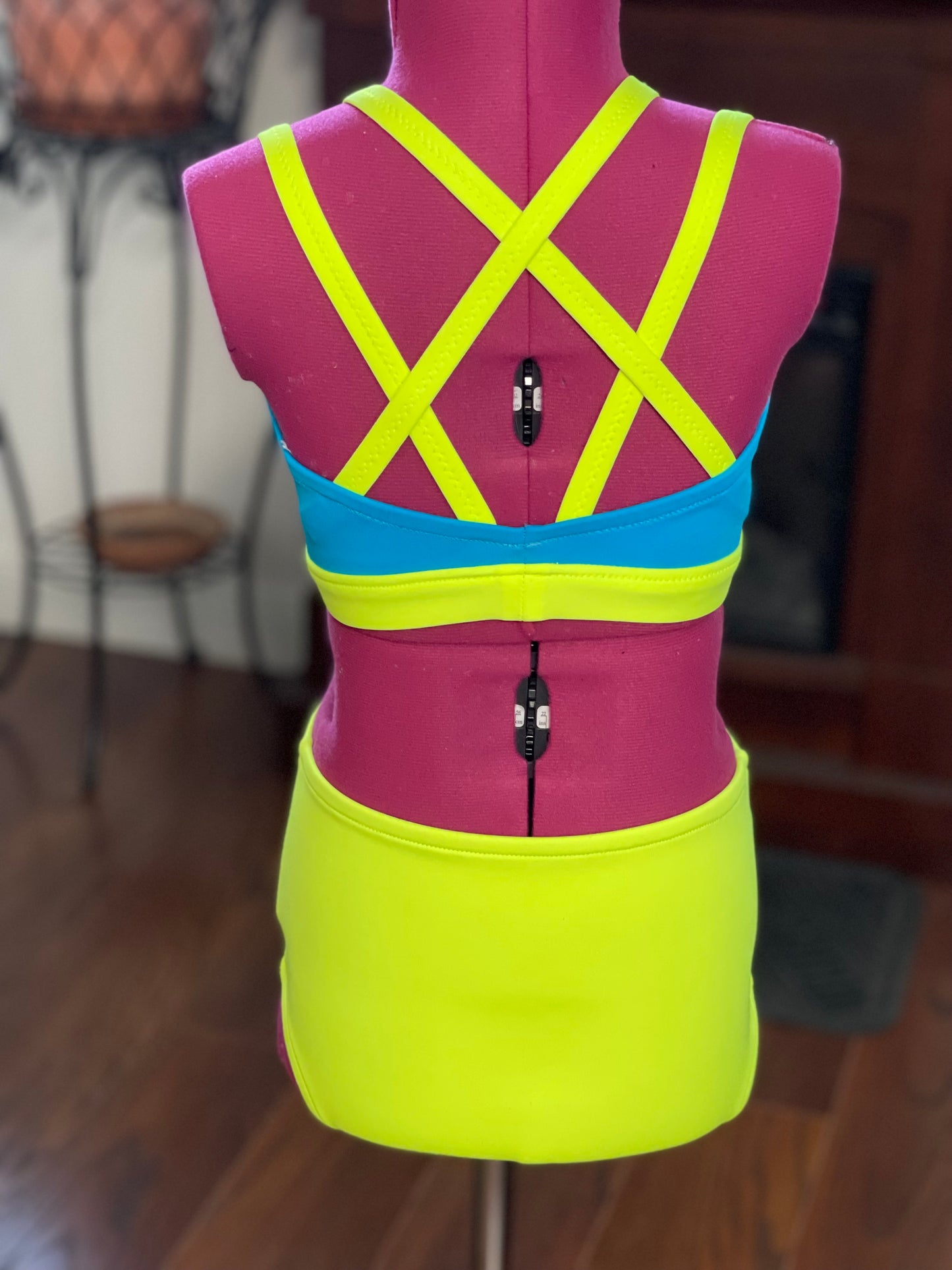Size 6 Maya Dance Set