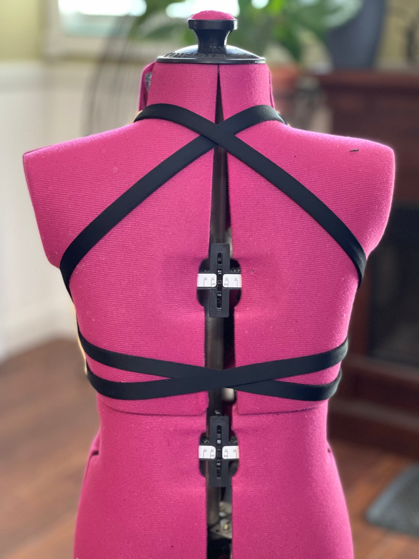 Talia twist top