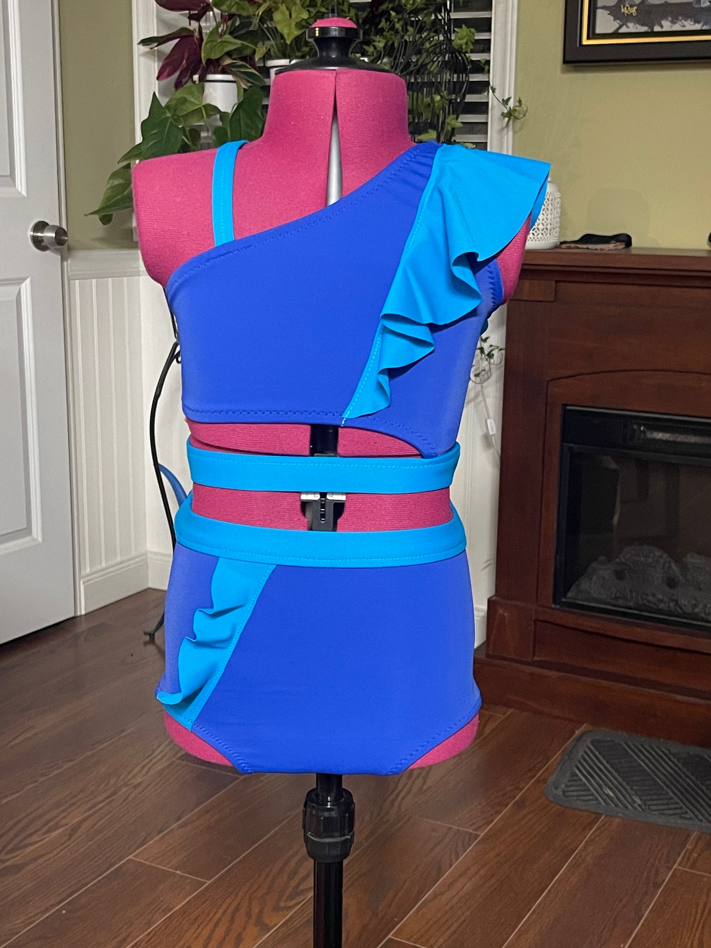 Girls Size 10 Two Piece Dance Costume Base