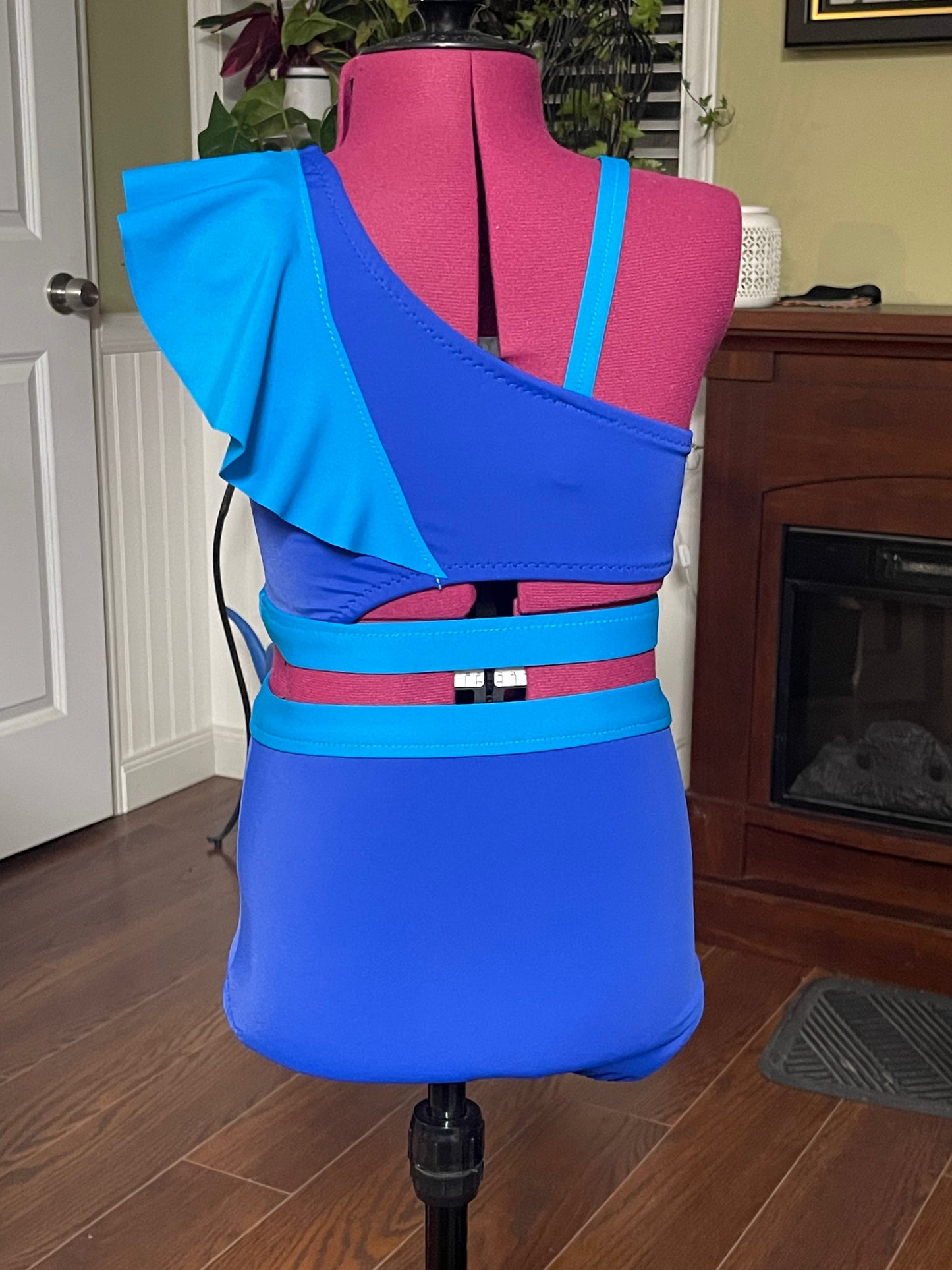 Girls Size 10 Two Piece Dance Costume Base